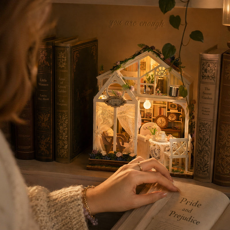 Floral Retreat DIY Miniature House Kit
